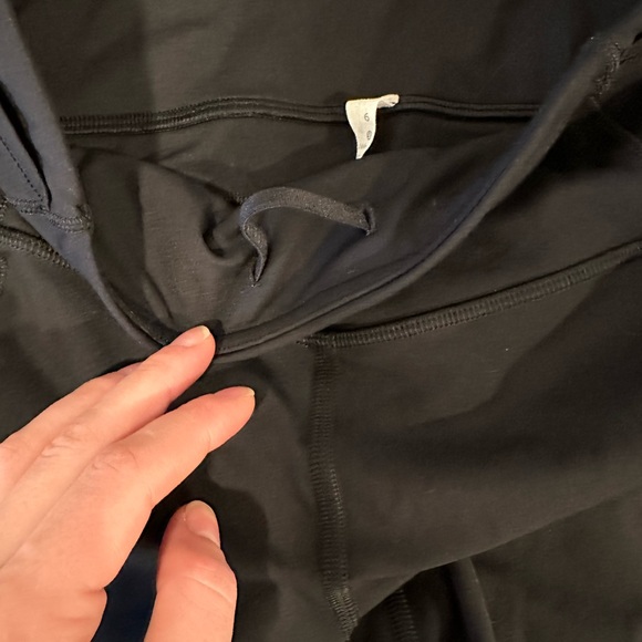 NWOT Lululemon cropped leggings - Picture 3 of 8